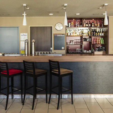 ホテル Express Munich Airport 3*