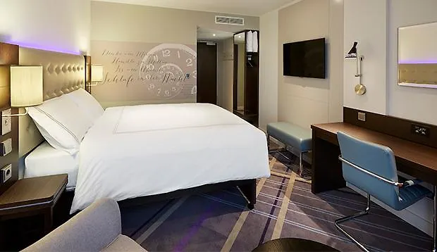 Express Munich Airport Hotel 3*