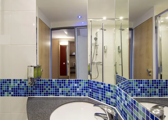 Express Munich Airport Hotel 3*