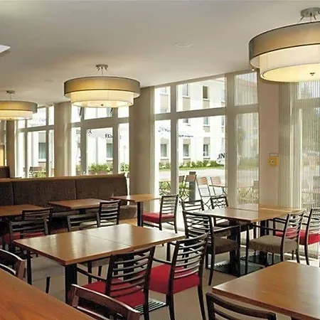 فندق Express Munich Airport